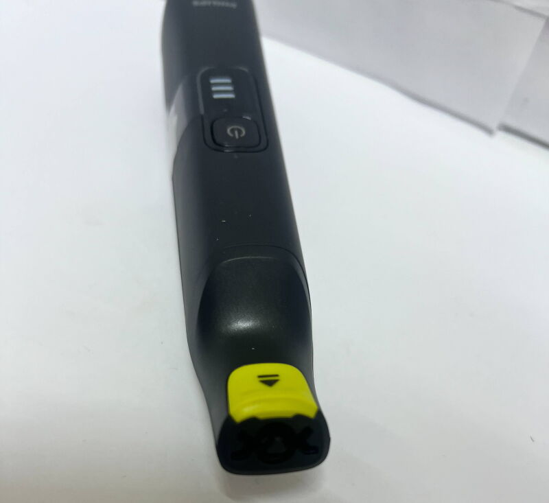 Електростанок Philips OneBlade Pro 360 QP6542 - Б/В - Фото №2