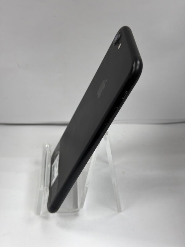 Apple IPhone 7 32Gb - Б/В - Фото №4