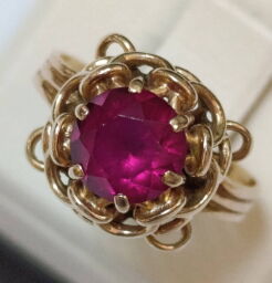 Каблучка з червоного золота з цирконієм (00088915) - Б/В від виробника NoName
