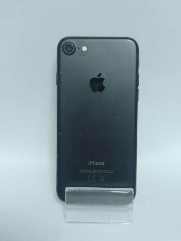 Apple IPhone 7 32Gb - Б/В