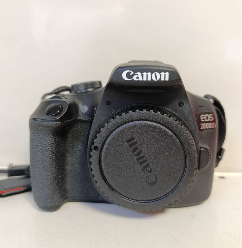 Фотоапарат Canon EOS 2000D - Б/В
