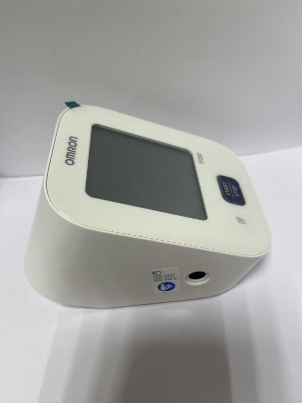 Тонометр автоматичний Omron M2 Essential - Б/В - Фото №4