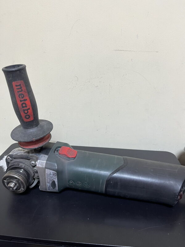 Кутова шлифмашина (Болгарка) Metabo WEV 17-125 Quick - Б/В