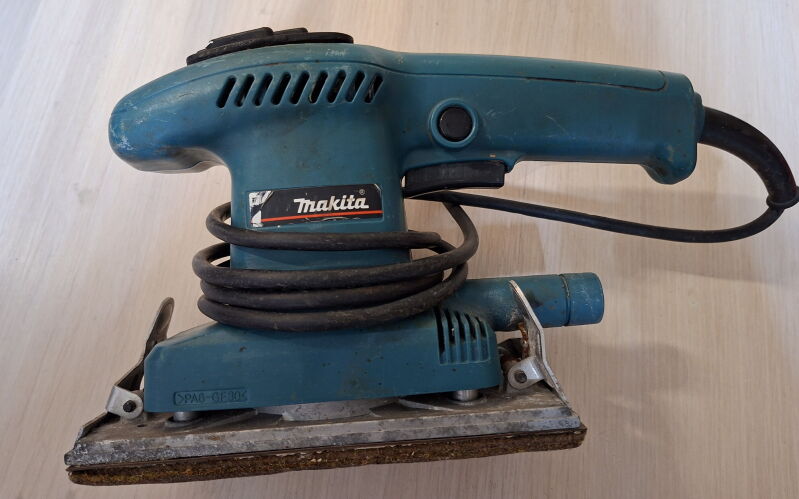 Вібраційна (плоскошліфувальна) машина Makita BO3700 - Б/В