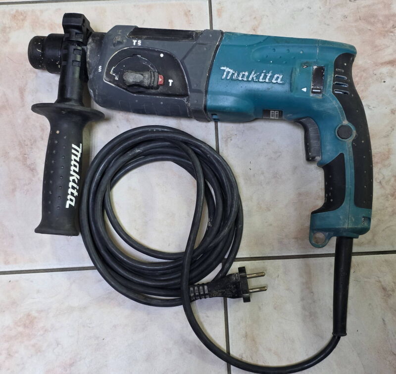 Перфоратор Makita HR2470 - Б/В - Фото №1 Перфоратор Makita HR2470 - Б/В