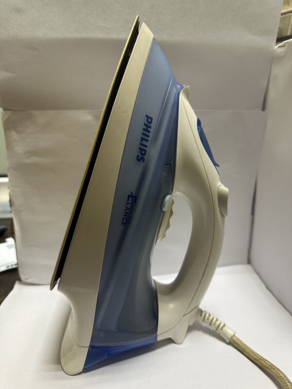 Праска PHILIPS GC-3106, GC3106/02 - Б/В
