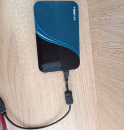 Зовнішній жорсткий диск TOSHIBA 320GB USB2.0 2.5” HDDR320E04X - Б/В від виробника Отсутсвует