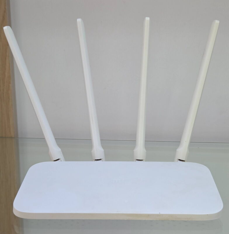 Маршрутизатор Xiaomi Mi WiFi Router 4A R4AC (DVB4230GL) WiFi5 / AC1200 / 100 Мбіт/с - Б/В
