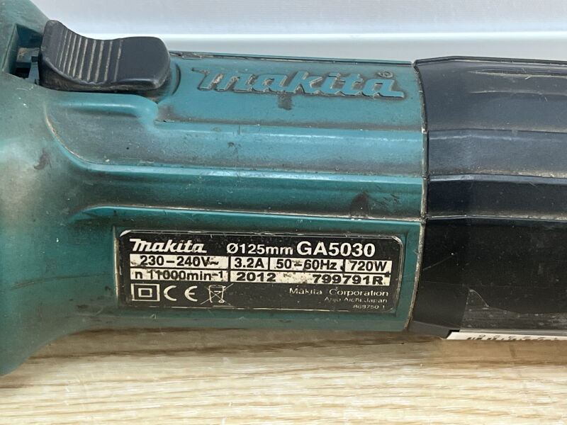 Кутова шліфмашина (Болгарка) Makita GA5030 - Б/В - Фото №2