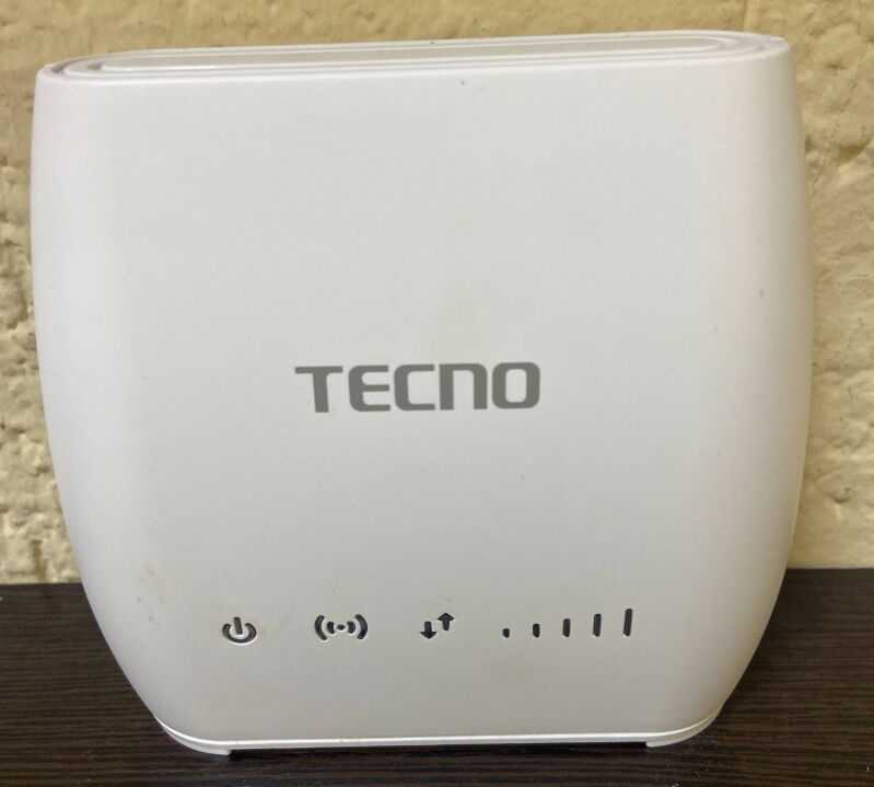 Маршрутизатор Tecno TR210 4G-LTE - Б/В