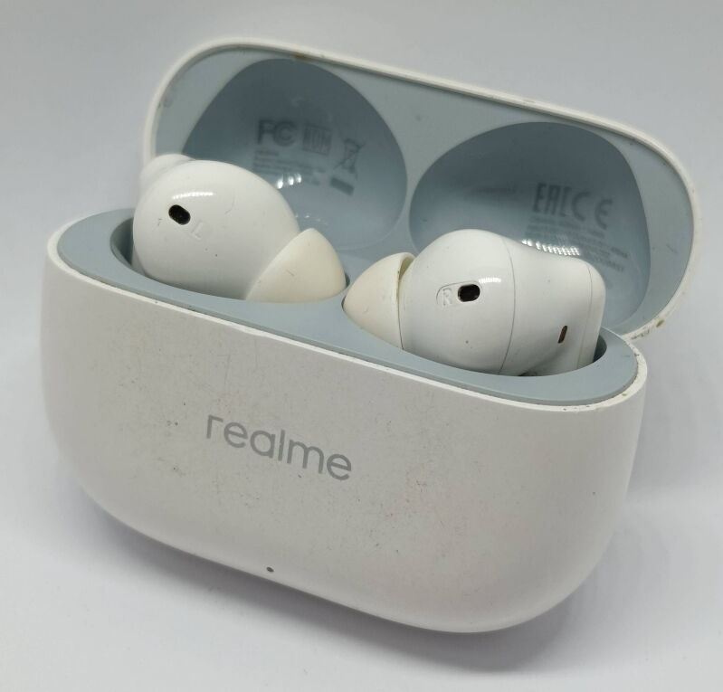 Навушники realme Buds T300 Youth (RMA2302) White - Б/В