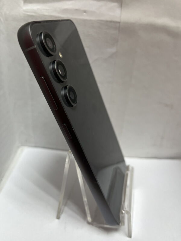 Samsung Galaxy S23 FE SM-S711B 8/256Gb, SM-S711BZKDEUB - Б/В - Фото №4
