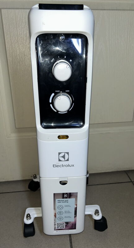 Масляний обігрівач Electrolux EOH/LT-07W EEC - Б/В - Фото №2