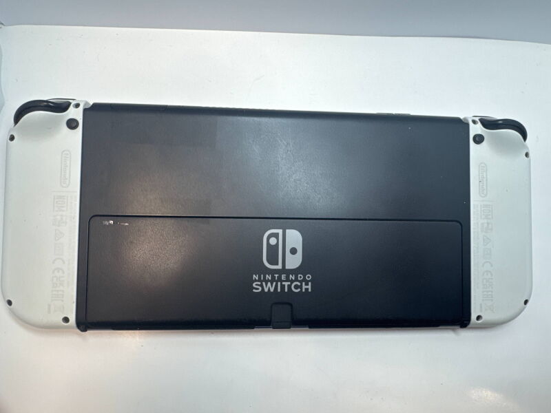 Ігрова приставка (Портативна) Nintendo Switch OLED with White Joy-Con - Б/В - Фото №2