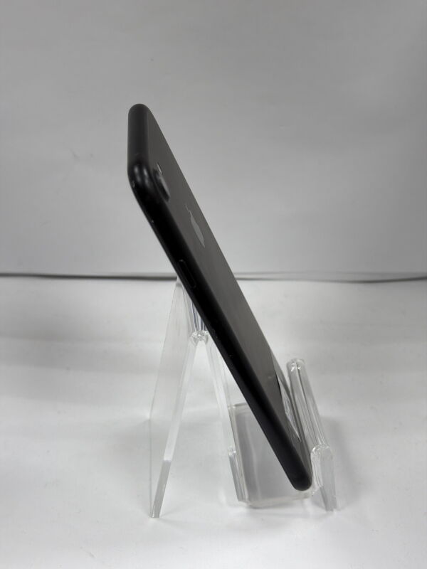 Apple IPhone 7 32Gb - Б/В - Фото №3
