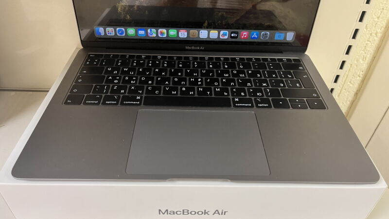 Ноутбук MacBook Air Retina A1932 13" (2018) Space Grey - Б/В - Фото №3