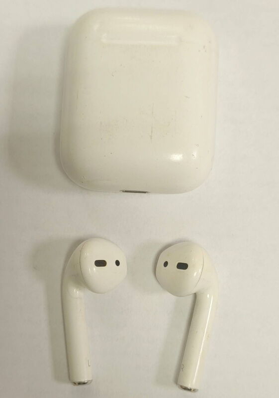 Навушники TWS Apple AirPods 2nd generation with Charging Case (MV7N2) - Б/В