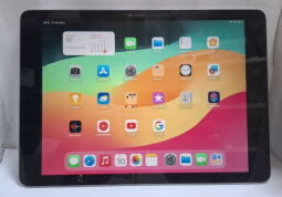 Планшет Apple iPad A1893 Wi-Fi 128GB - Б/В від виробника Apple