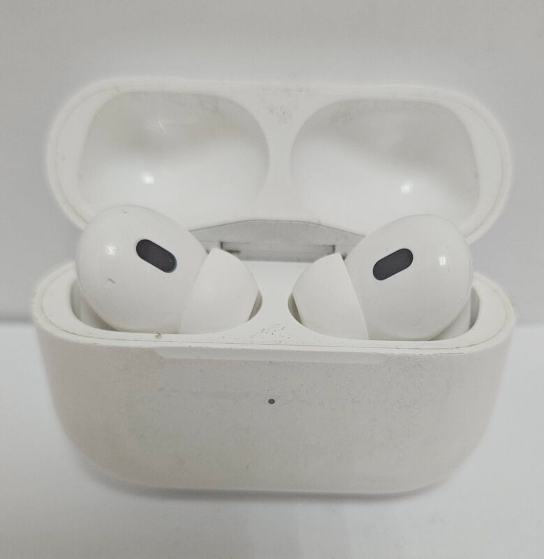 Навушники TWS Apple AirPods Pro 2nd generation (MQD83) - Б/В