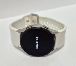 Смарт-годинник Samsung Galaxy Watch 4 Small 40mm (SM-R865F) - Б/В Смарт-годинник Samsung Galaxy Watch 4 Small 40mm (SM-R865F) - Б/В від виробника Samsung