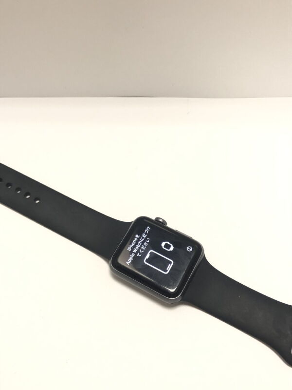 Смарт-годинник Apple Watch Series 3 42mm Aluminum Case - Б/В - Фото №1 Смарт-годинник Apple Watch Series 3 42mm Aluminum Case - Б/В