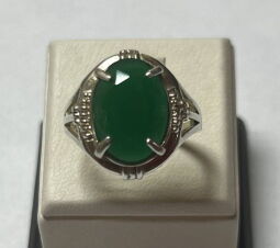 Срібна каблучка з хризопразом (00114670) - Б/В від виробника NoName