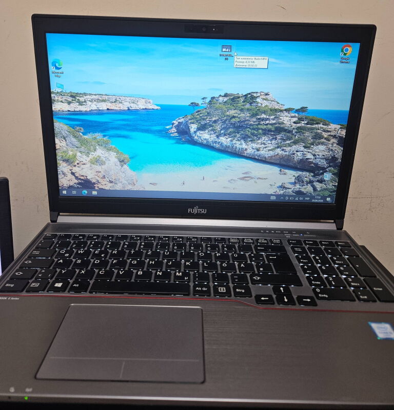 Ноутбук Fujitsu LifeBook E756 (i5-6200U/4GB/SSD250GB) - Б/В