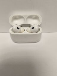 Навушники Apple AirPods Pro 2 (A2698, A2699, A2700) - Б/В від виробника Apple