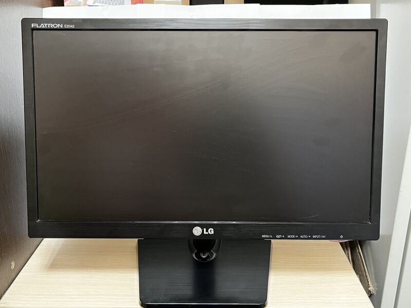 Монітор LG Electronics E2042C-BN - Б/В - Фото №2