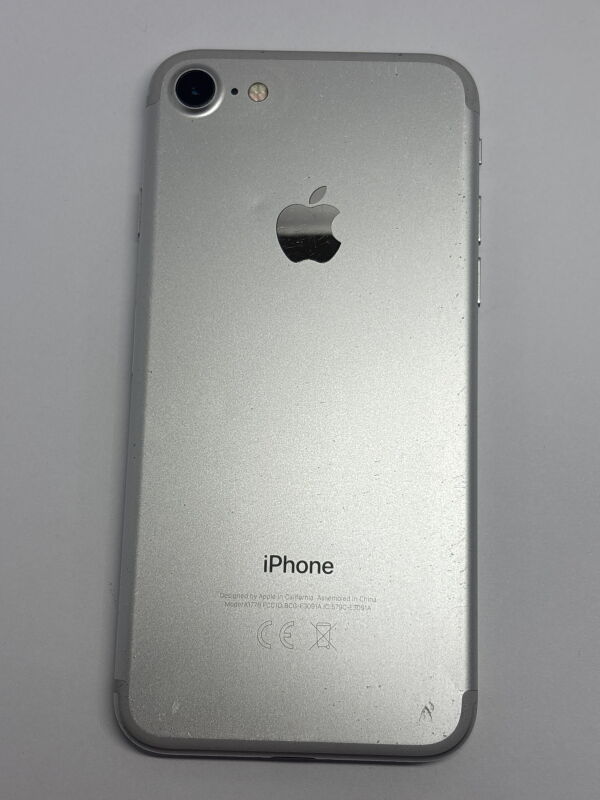 Apple IPhone 7 32Gb, MN8G2LL/A - Б/В