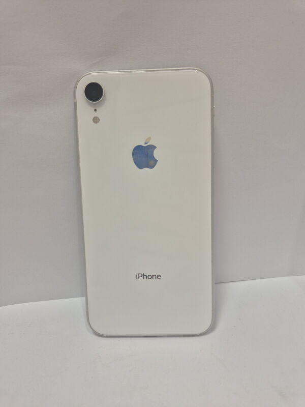 Apple iPhone XR 64GB - Б/В