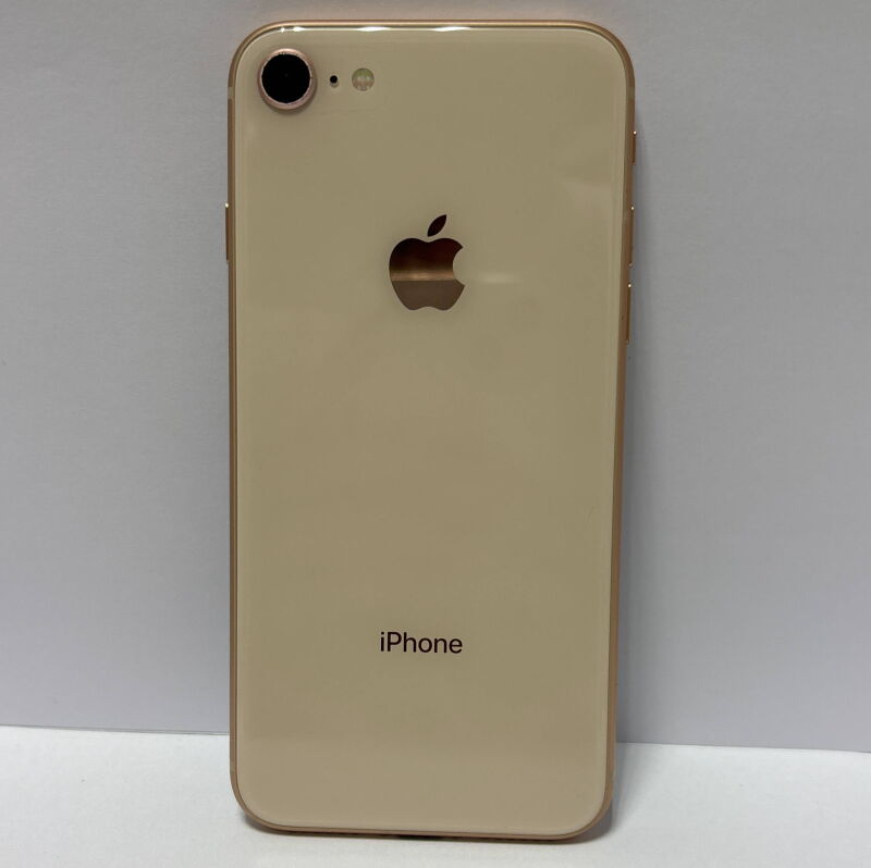 Apple iPhone 8 64GB Gold - Б/В