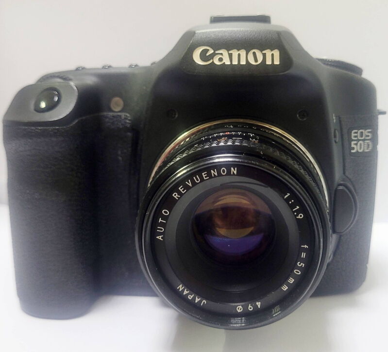 Напівпрофесійна цифрова дзеркальна камера Canon EOS 50D - Б/В