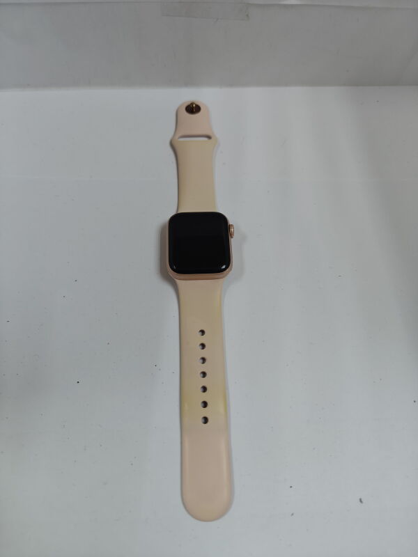 Смарт-годинник Apple Watch Series 4 40 mm Aluminium & Ceramic Case - Б/В