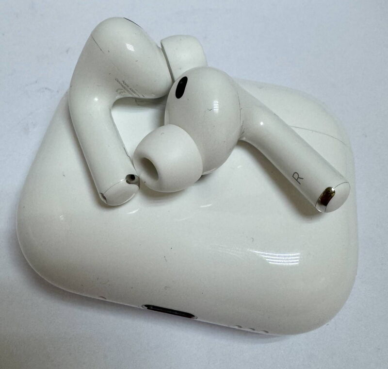 Навушники TWS Apple AirPods Pro 3 (MFHP4) - Б/В - Фото №3