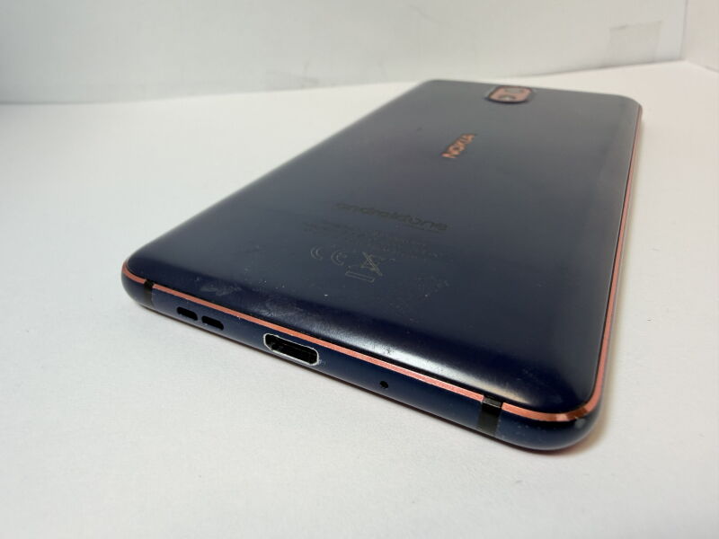 Nokia TA-1063 (Nokia 3.1) 2/16 GB - Б/В - Фото №3