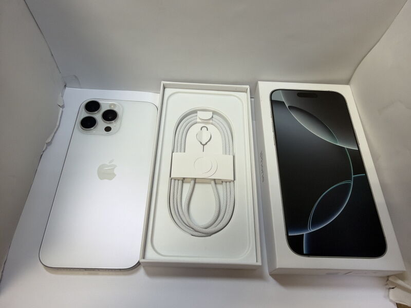 Apple iPhone 16 Pro Max 256GB White Titanium - Б/В - Фото №4