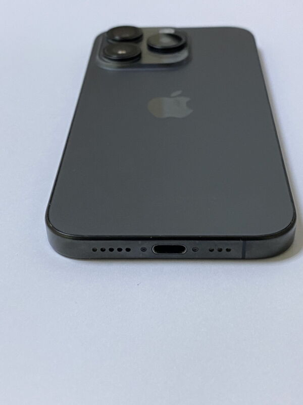 Apple iPhone 15 Pro 256GB - Б/В