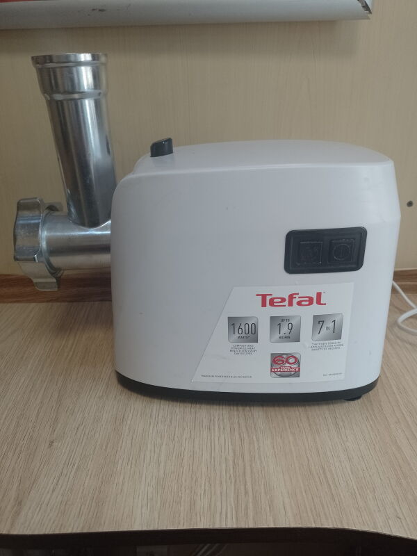 М'ясорубка Tefal NE114130 - Б/В - Фото №1 М'ясорубка Tefal NE114130 - Б/В