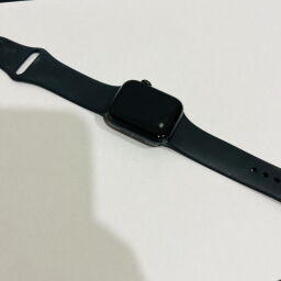 Смарт-годинник Apple Watch SE GPS 40mm Space Gray Aluminum Case with Black Sport Band, MYDP2 - Б/В від виробника Apple