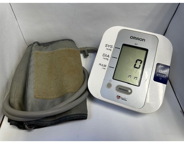 Тонометр автоматичний Omron M3 Intellisense (HEM-7051-E) - Б/В