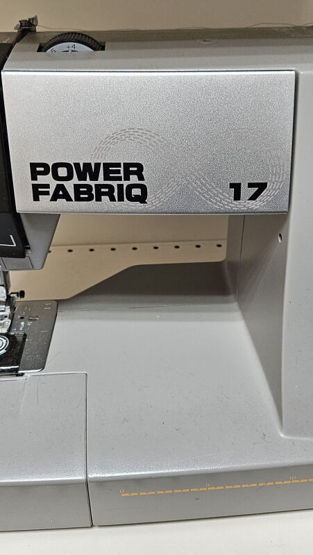 Швейна машина Toyota Power Fabriq 17 - Б/В - Фото №2