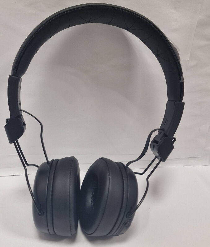 Навушники накладні бездротові JLab Studio Wireless On Ear Black (IEUHBASTUDIORBLK4) - Б/В - Фото №3