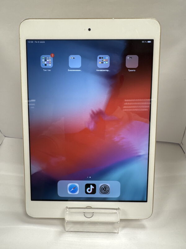 Планшет Apple iPad mini 3 128Gb - Б/В