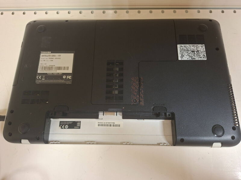 Ноутбук Toshiba Satellite C855-1TF (Pentium B960/4GB/HDD500GB) - Б/В - Фото №2