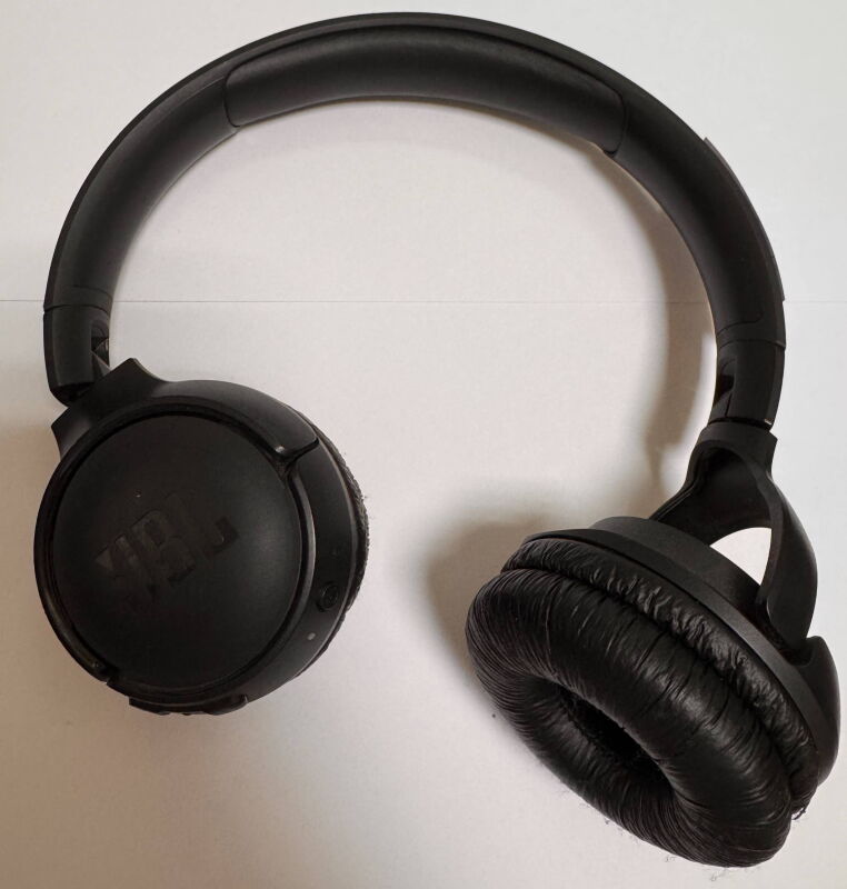 Навушники JBL TUNE 510 BT Black (JBLT510BTBLKEU) - Б/В