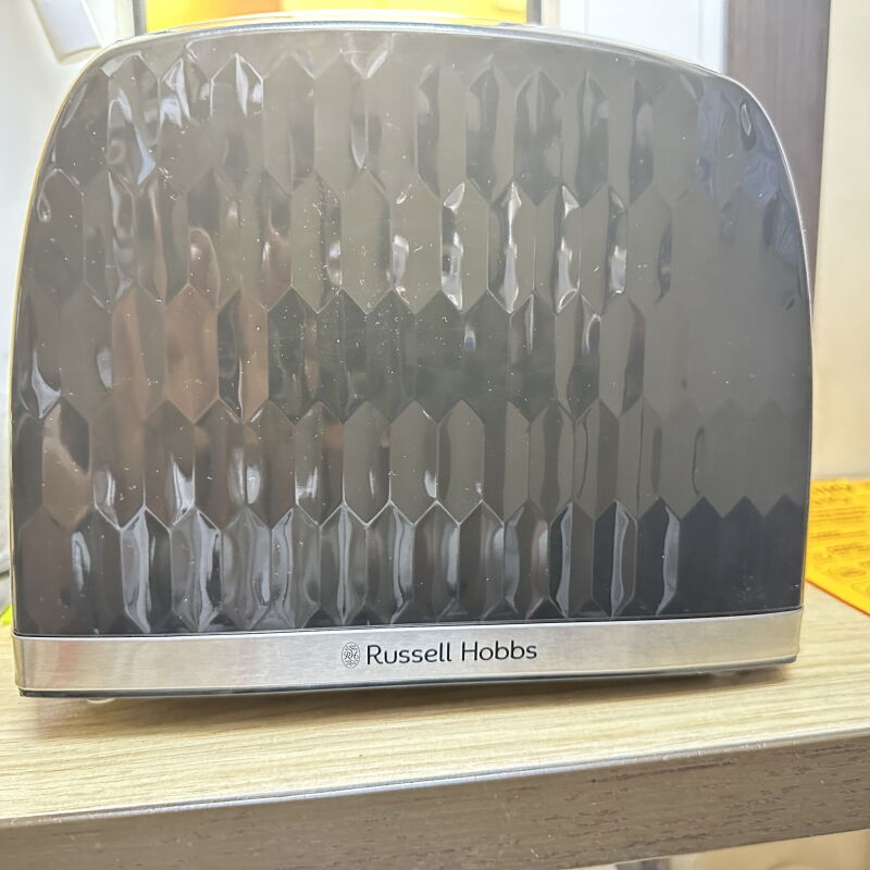 Тостер Russell Hobbs 26061-56 - Б/В - Фото №1 Тостер Russell Hobbs 26061-56 - Б/В