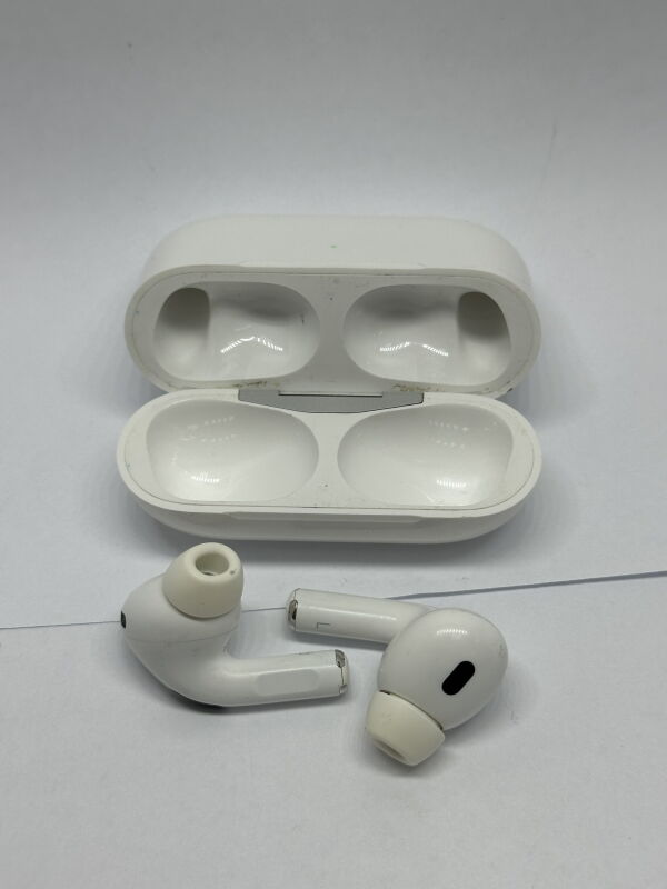 Навушники Apple AirPods Pro 2 (A2698, A2699, A2700) - Б/В - Фото №4