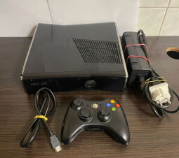 Ігрова приставка (Стаціонарна) Microsoft Xbox 360 S 250GB - Б/В Ігрова приставка (Стаціонарна) Microsoft Xbox 360 S 250GB - Б/В від виробника Microsoft