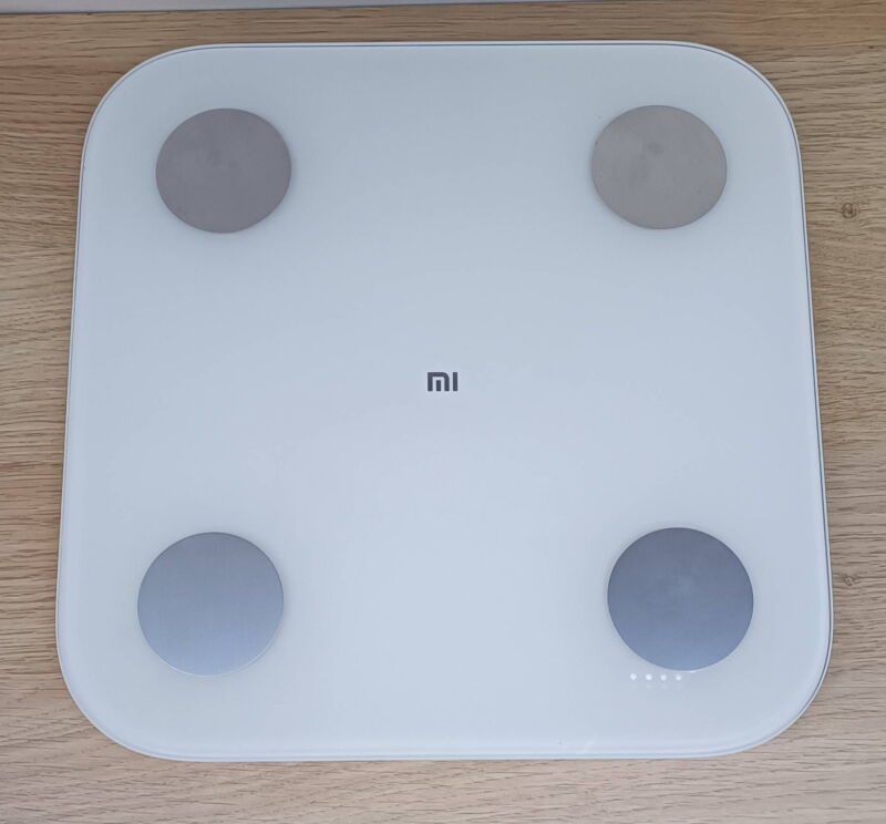 Смарт-ваги Xiaomi Mi Body Composition Scales 2 XMTZC05HM (NUN4048GL) - Б/В